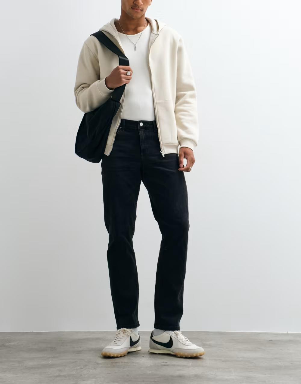CZARNE SPODNIE JEANS PROSTA NOGAWKA