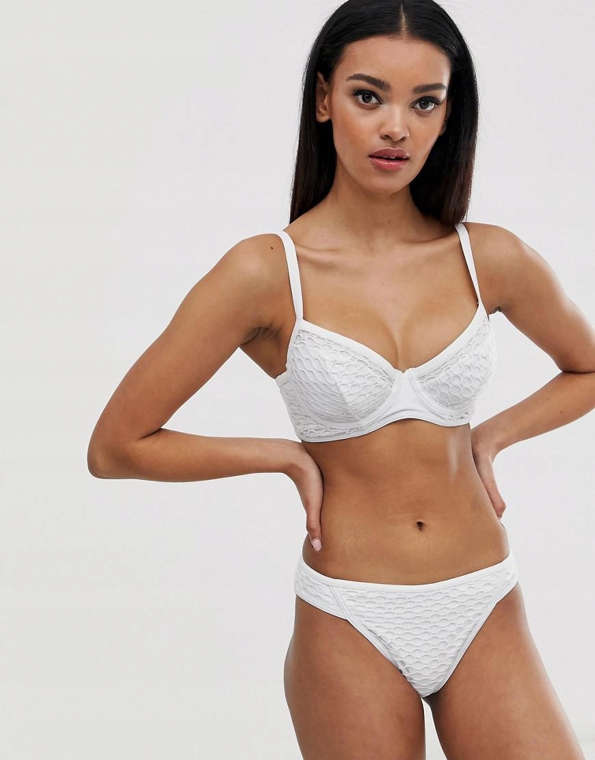 GÓRA OD BIKINI