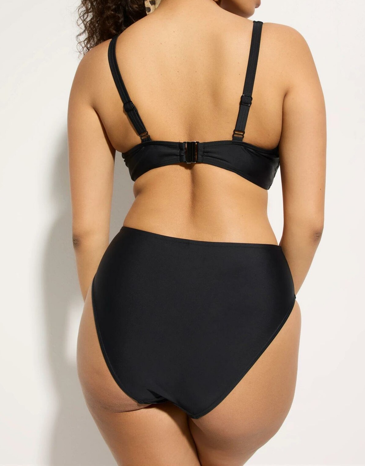 GÓRA OD BIKINI