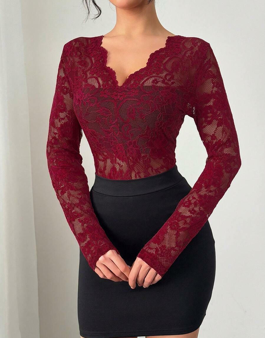 czerwona bluzka v neck koronka