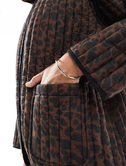 BRĄZOWA PIKOWANA KURTKA ANIMAL PRINT