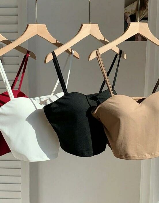 czarny crop top wbudowana miseczka
