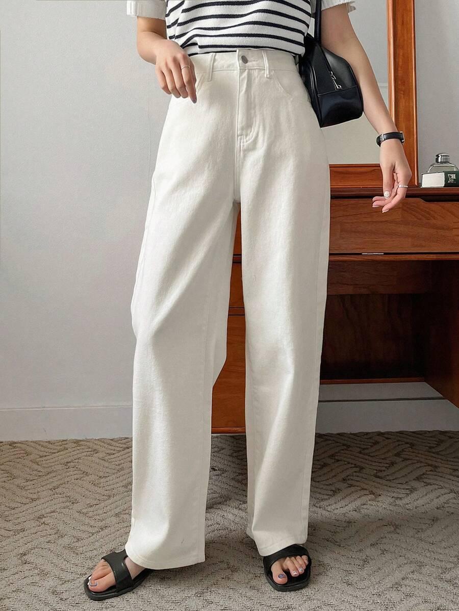 białe spodnie jeans 
