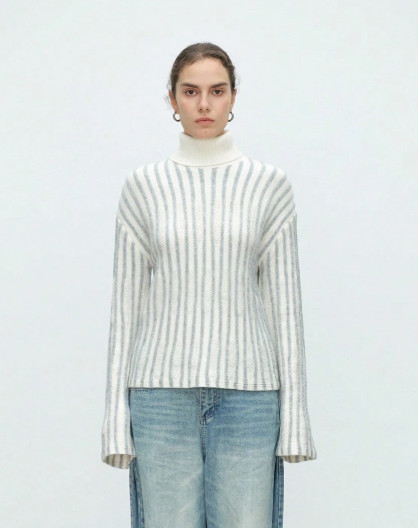 SWETER Z GOLFEM