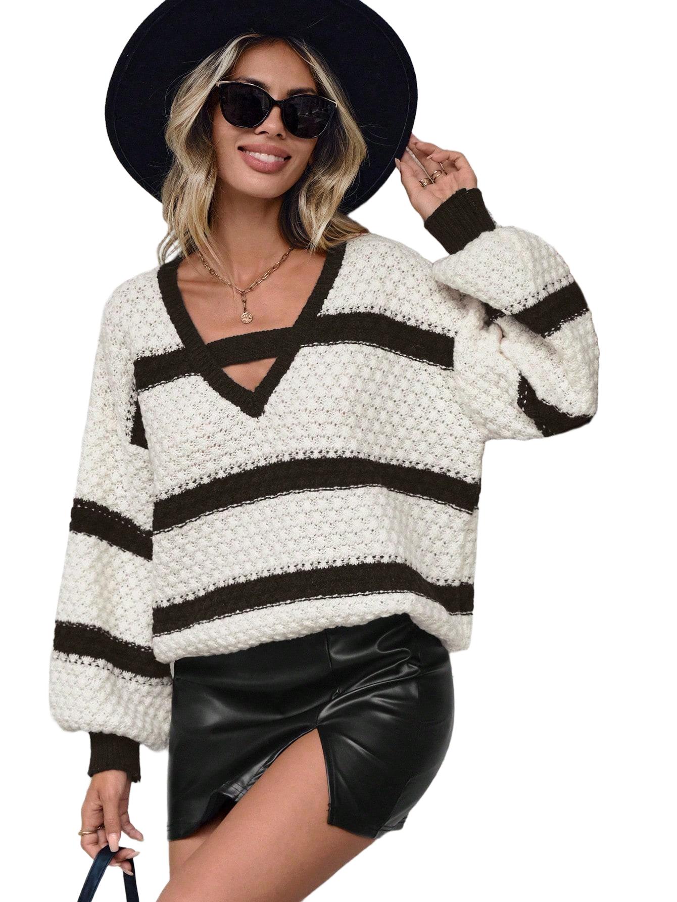 SWETER W PASKI