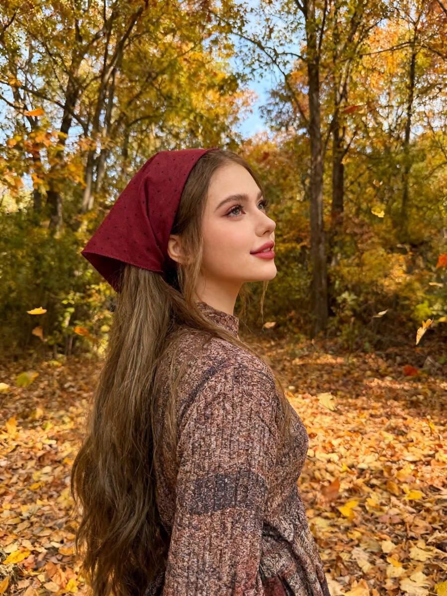 czerwona chusta groszki