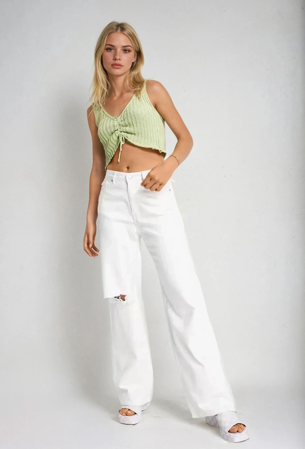 białe spodnie jeans