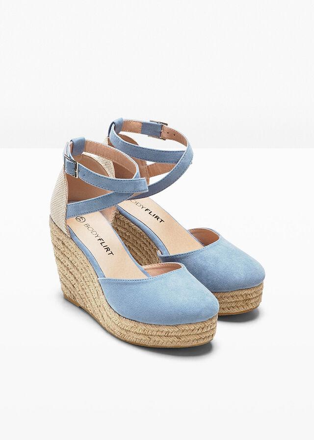 BUTY NA KOTURNIE