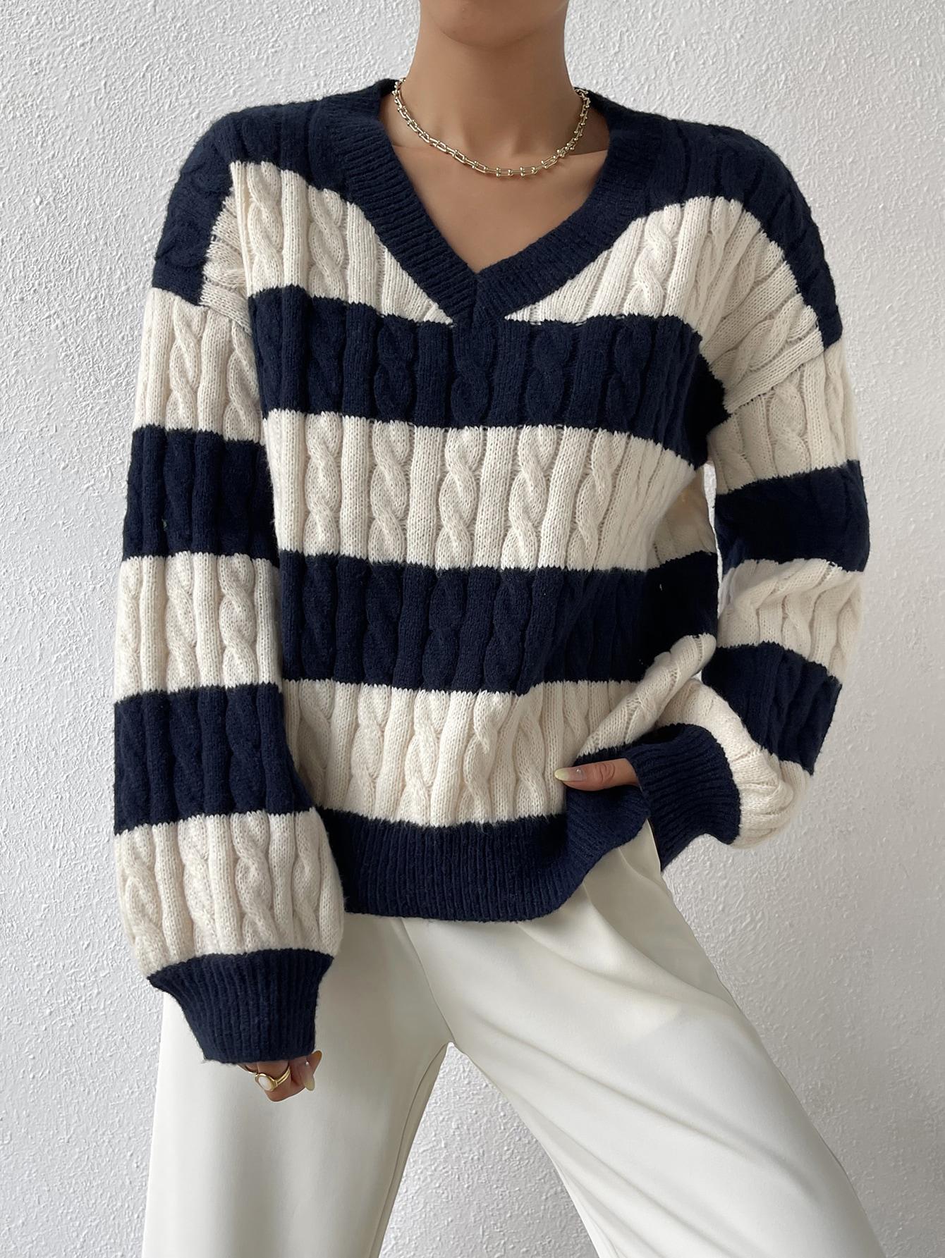 SWETER W PASKI SPLOT