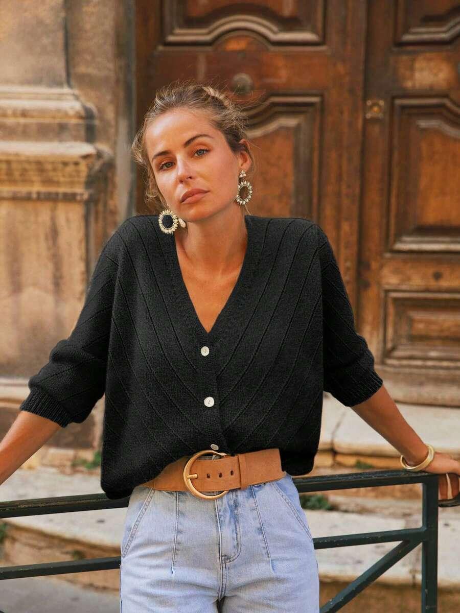  CZARNY SWETER V-NECK GUZIKI