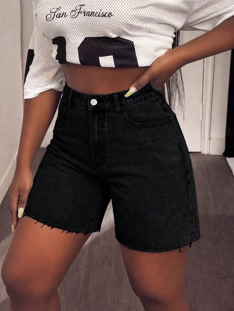 czarne spodenki jeans