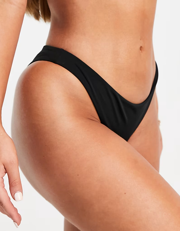 CZARNY DÓŁ OD BIKINI