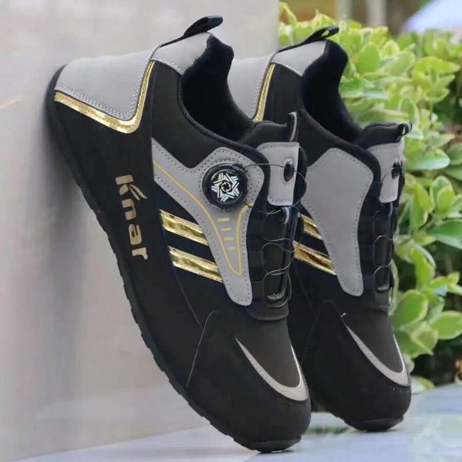 czarne buty sportowe 