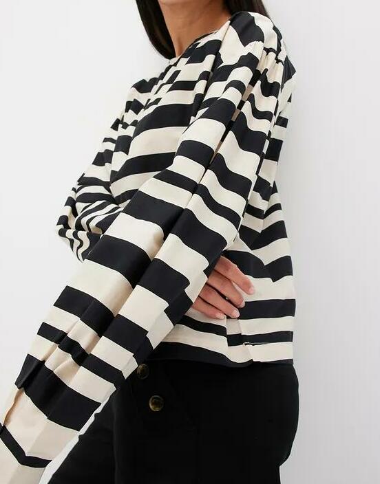 BLUZKA OVERSIZE W PASKI