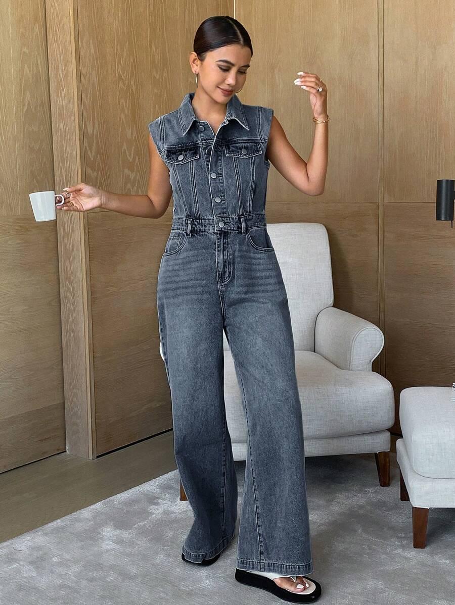 niebieski kombinezon jeans
