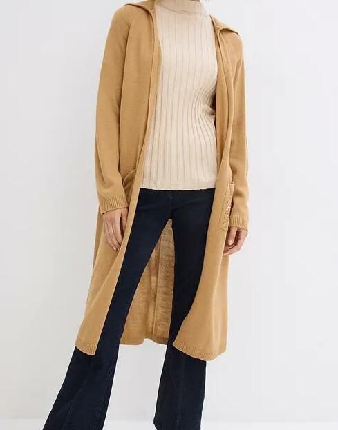 SWETER Z CEKINAMI I KAPTUREM