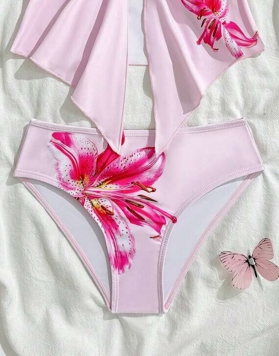 różowy dół od bikini wzór