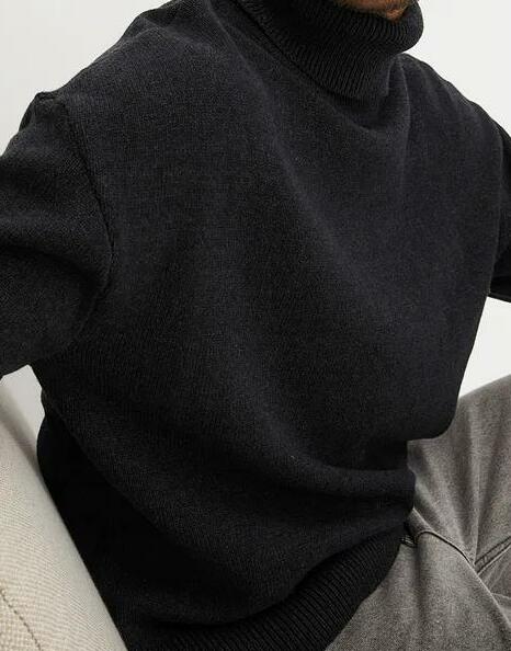 SWETER Z GOLFEM