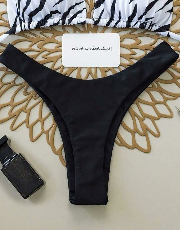 czarny doł od bikini 