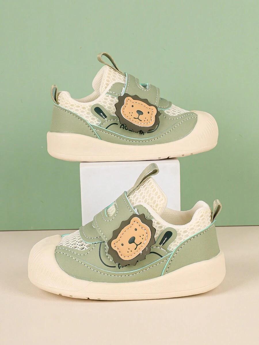 ZIELONE BUTY ZDOBIENIA