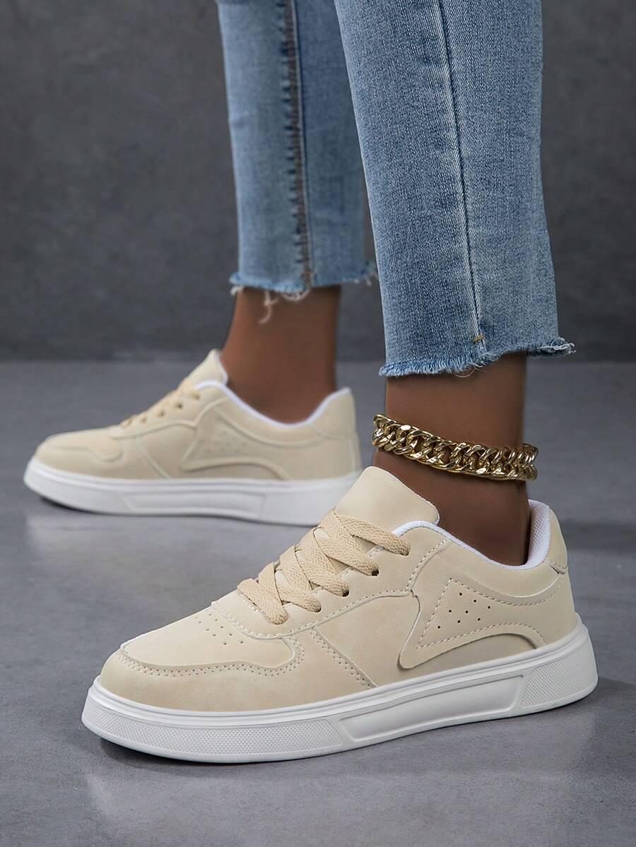 beżowe buty sportowe 