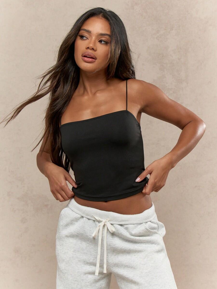 CZARNY CROP TOP NA RAMIĄCZKACH
