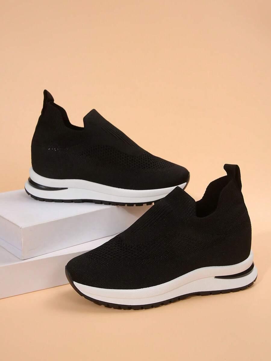 czarne wsuwane buty