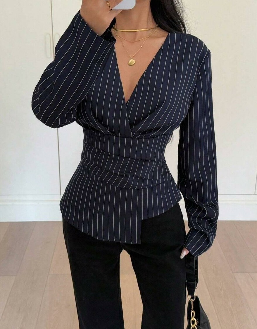 NIEBIESKA BLUZKA PASKI