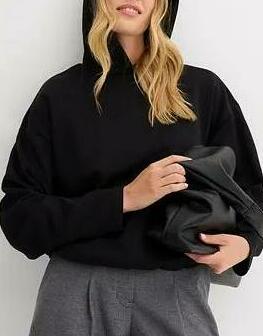 BLUZA Z KAPTUREM 