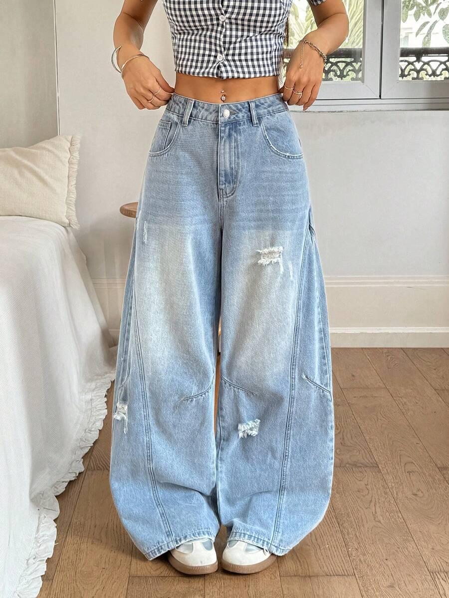 niebieskie spodnie jeans