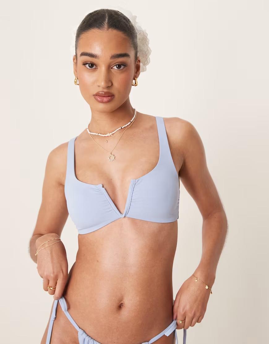 NIEBIESKA GÓRA OD BIKINI