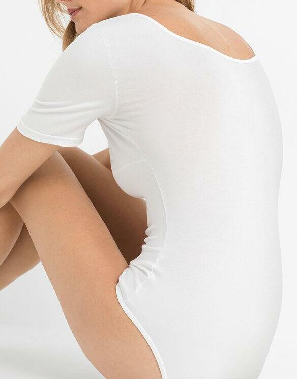 BODY Z KRÓTKIM RĘKAWEM