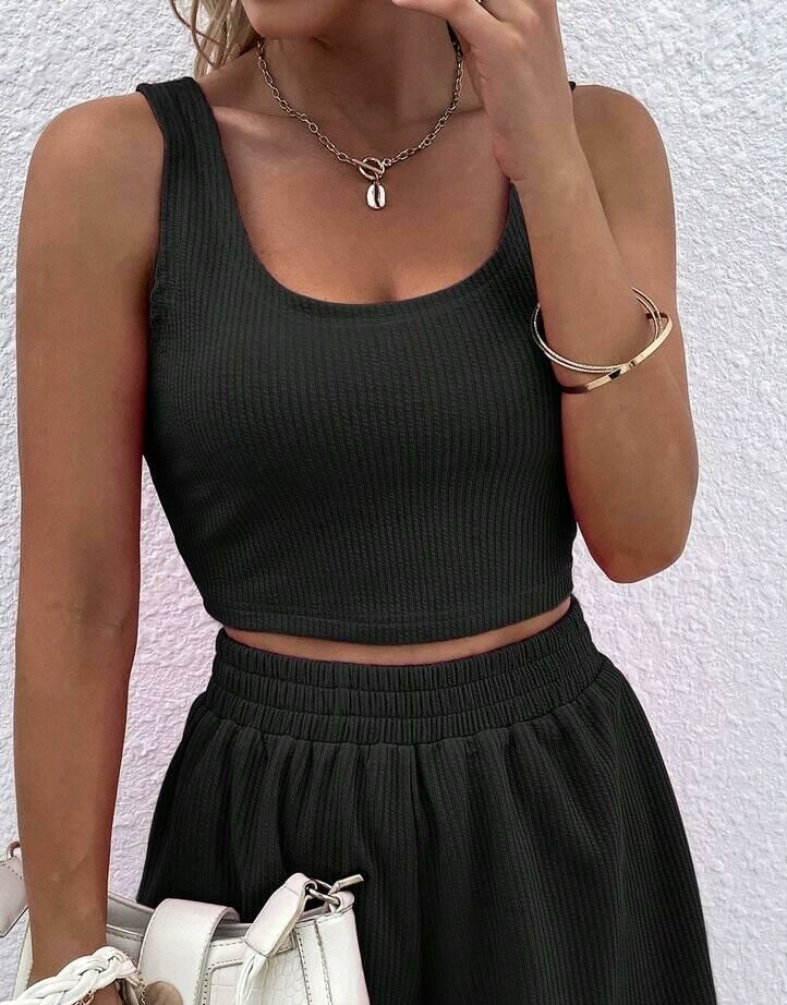 czarny dzianinowy top 