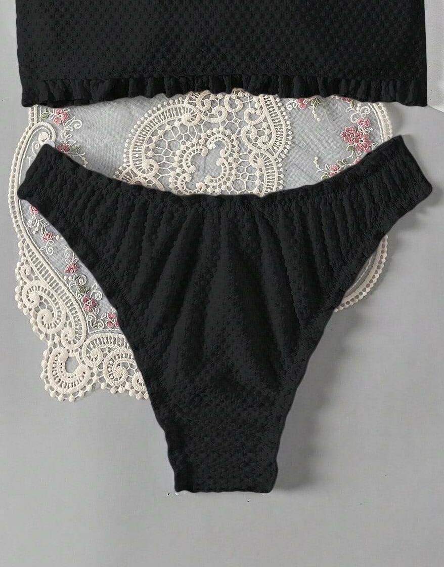 czarny dół od bikini