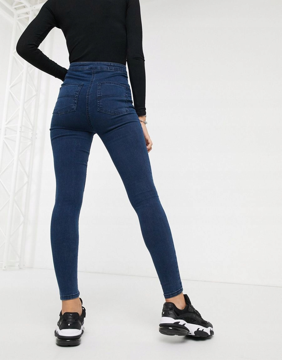 GRANATOWE JEANSY RURKI