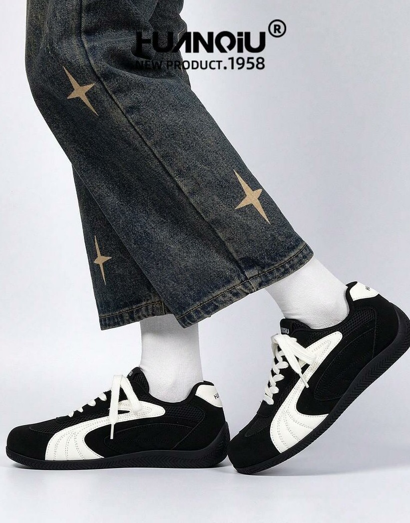 sznurowane czarne buty sportowe