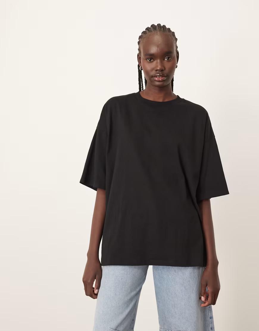 CZARNY T-SHIRT OVERSIZE