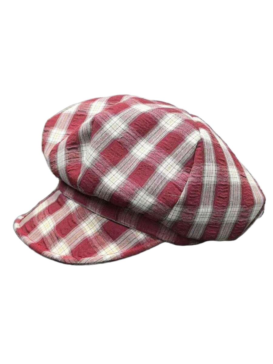 CZAPKA Z DASZKIEM W KRATKĘ