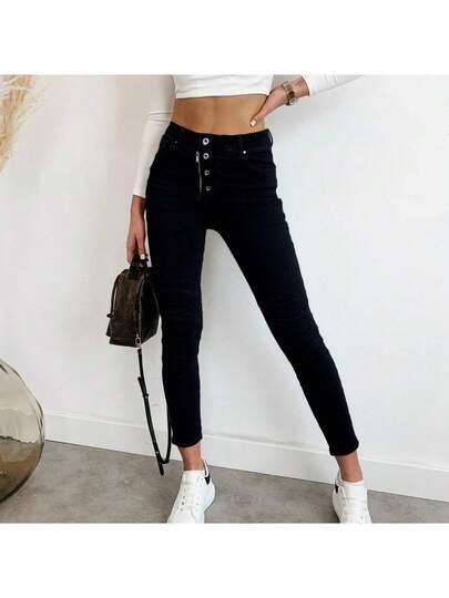 czarne spodnie jeans