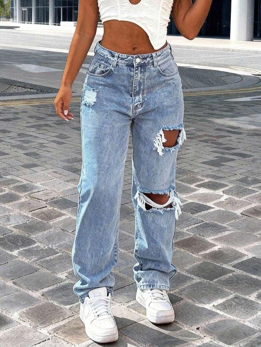 niebieskie spodnie jeans