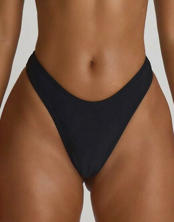 DÓŁ OD BIKINI