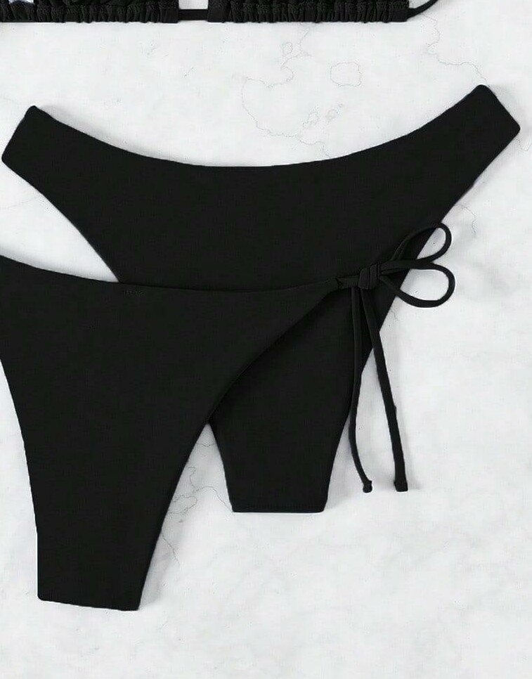 CZARNY DÓŁ OD BIKINI