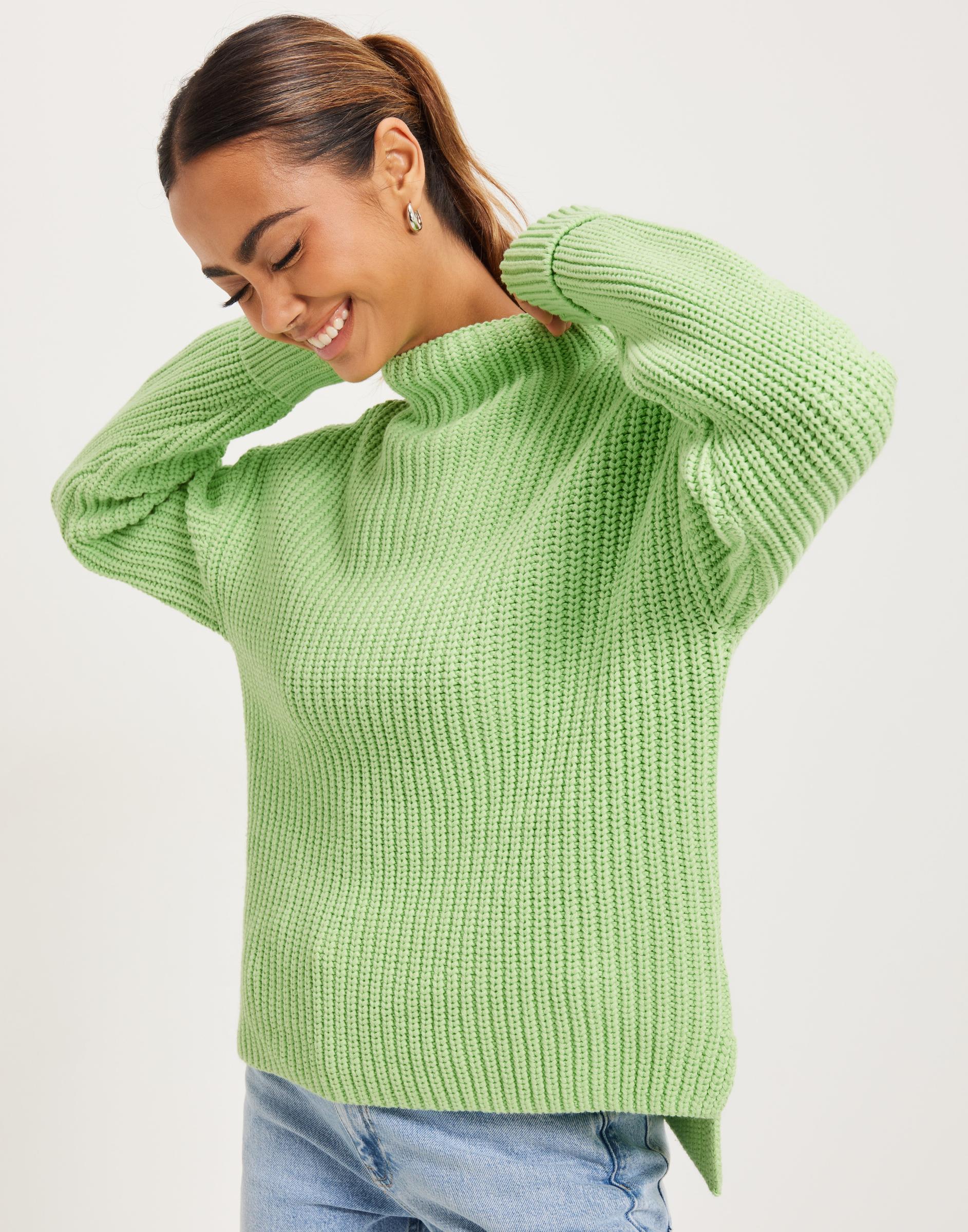 zielony luźny sweter splot półgolf