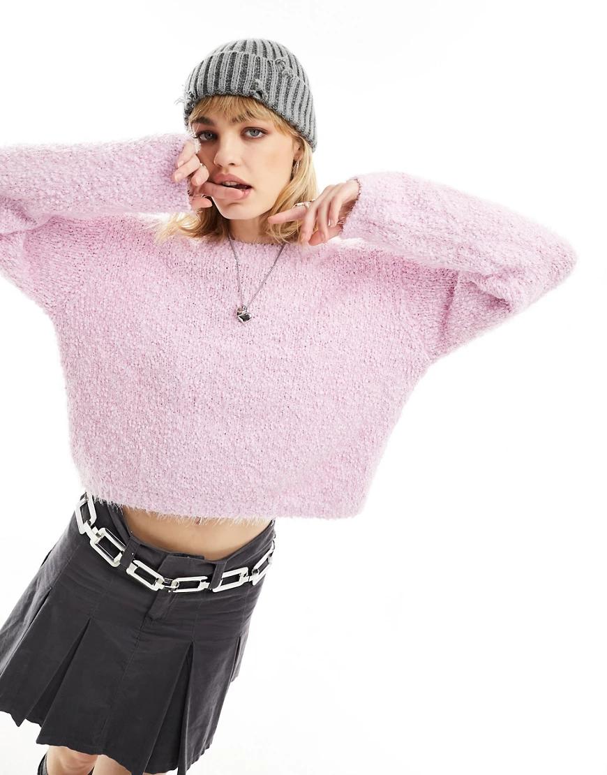 puszysty różowy krótki sweter oversize