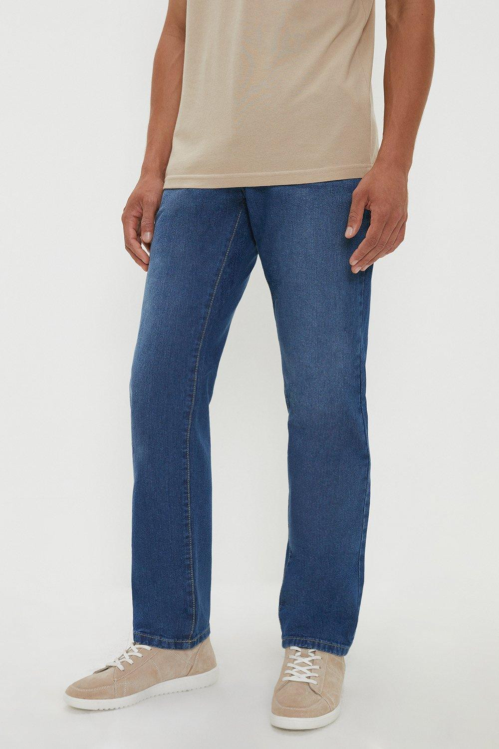 niebieskie proste spodnie jeans