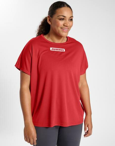 czerwona sportowa koszulka logo