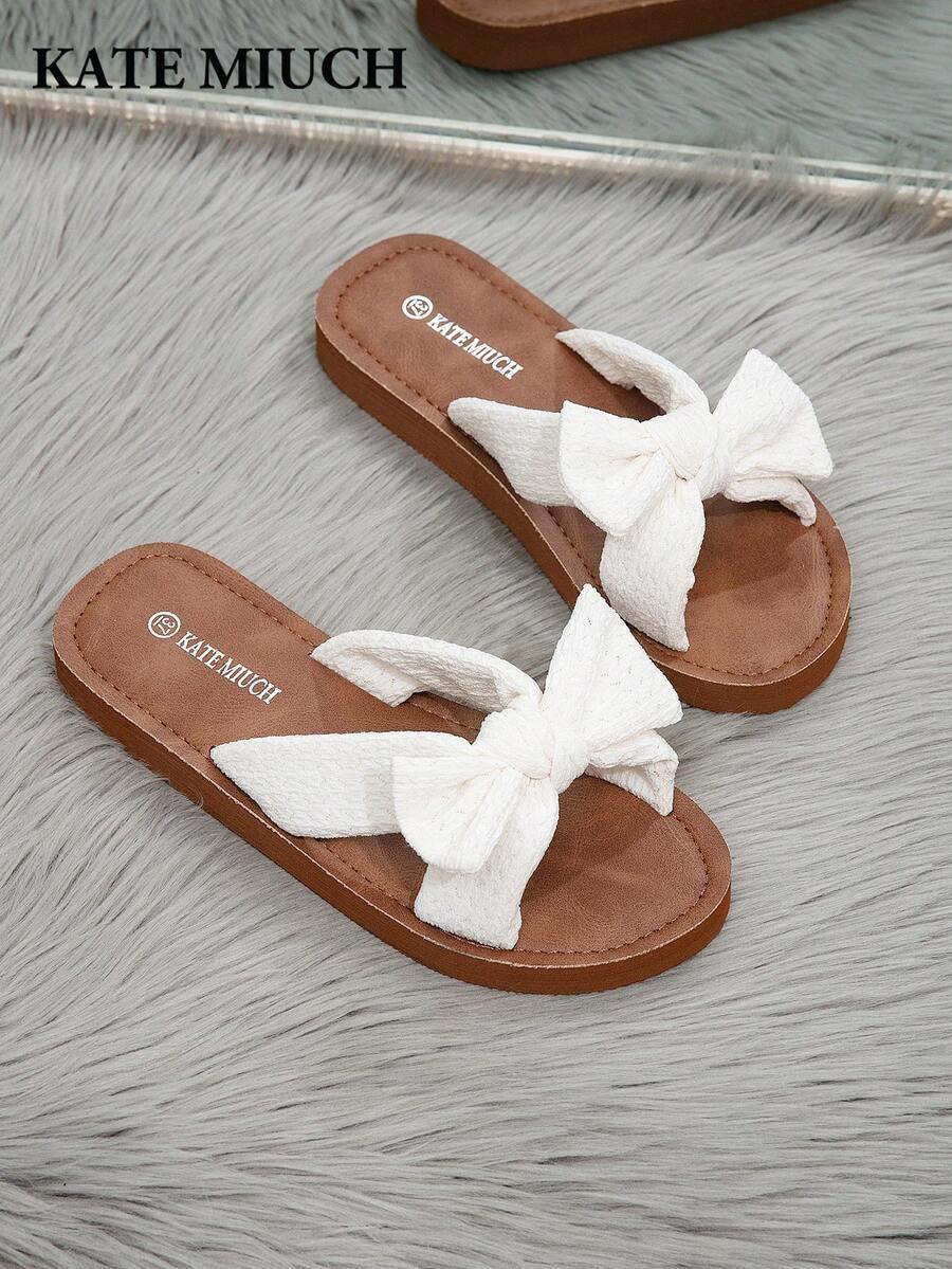 wsuwane klapki casual kokarda