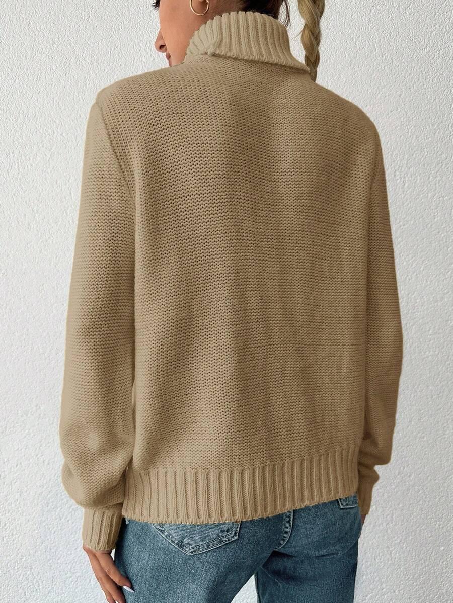 beżowy dzianinowy sweter