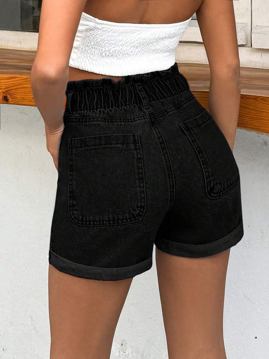 czarne spodenki jeans