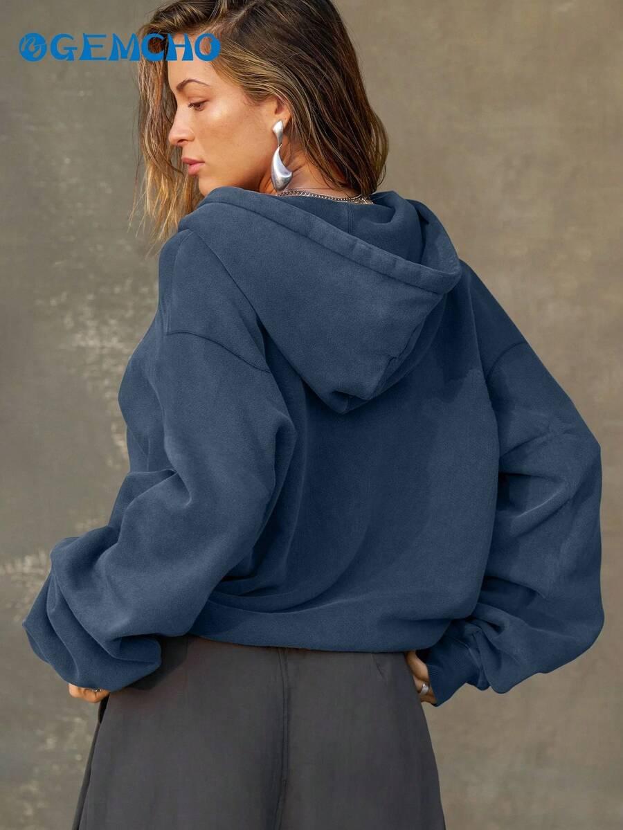 niebieska bluza z kapturem 